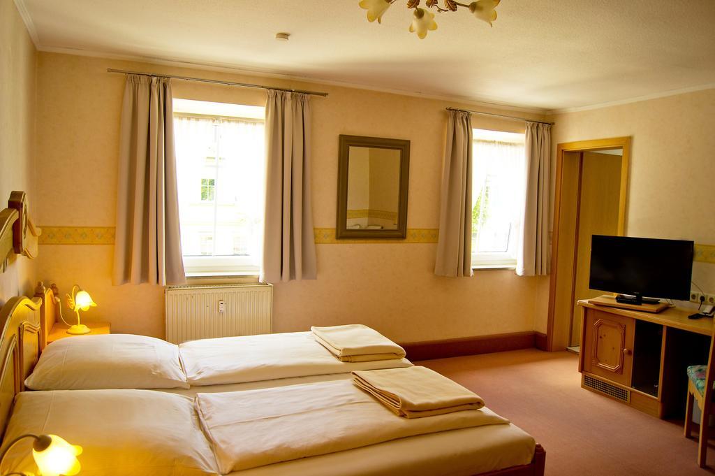 Hotel Garni Promenade Weißenhorn Exteriör bild