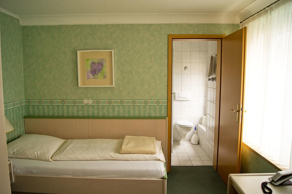 Hotel Garni Promenade Weißenhorn Exteriör bild